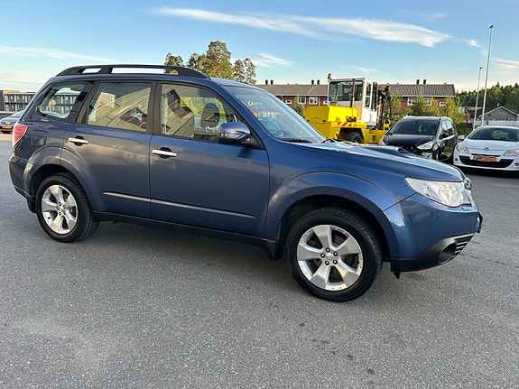 Subaru Forester 5 of 30