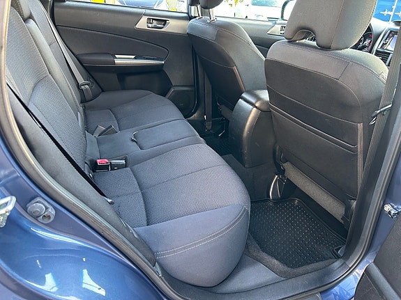 Subaru Forester 18 of 30