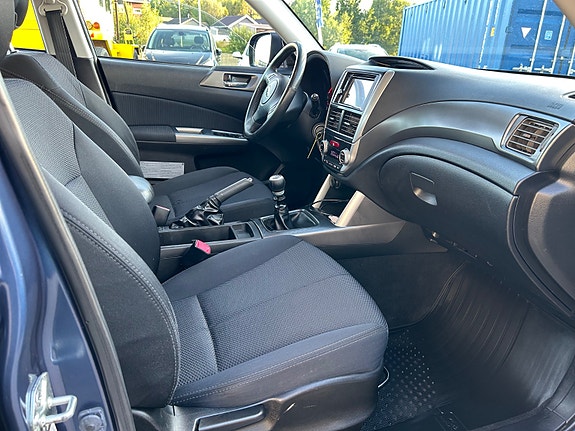 Subaru Forester 22 of 30