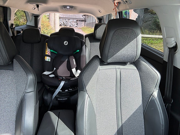 Peugeot 5008 21 of 23