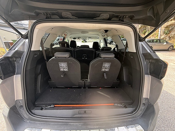 Peugeot 5008 17 of 23