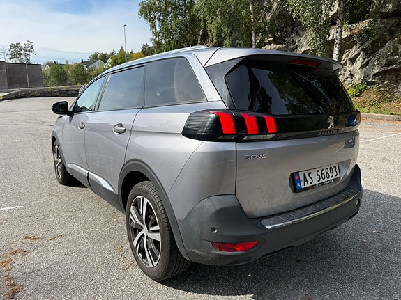 Peugeot 5008 8 of 23