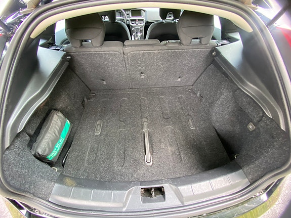 Volvo V40 26 of 30