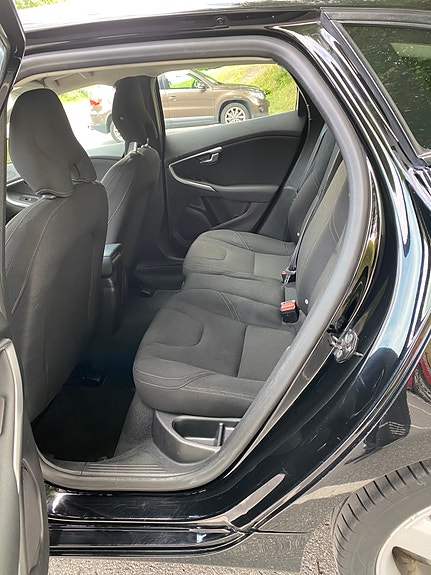 Volvo V40 10 of 30