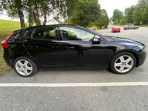 Volvo V40 6 of 30