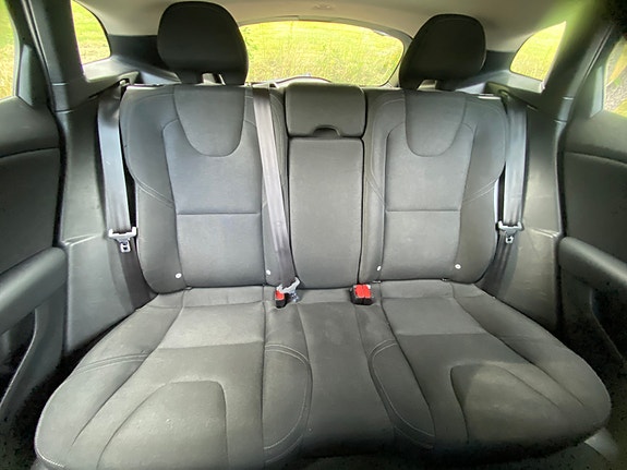 Volvo V40 13 of 30