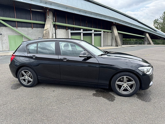 BMW 116i 5 of 5