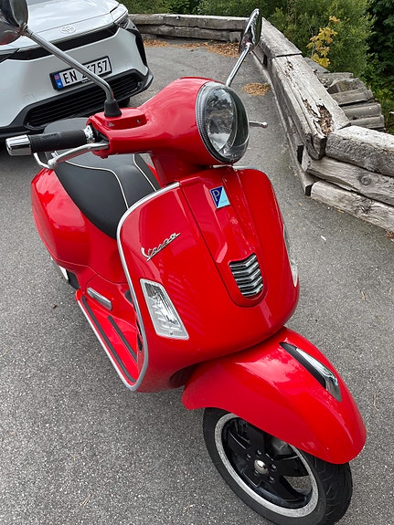 Vespa GTS 125 Super 6 of 7