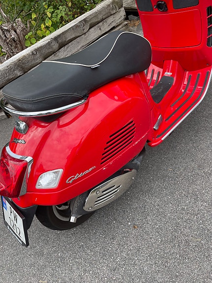 Vespa GTS 125 Super 4 of 7