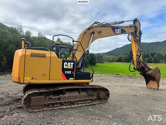 Caterpillar 316E Gravemaskin m/ Rototilt, 2 skuffer og GPS fra 2019. 8 of 30