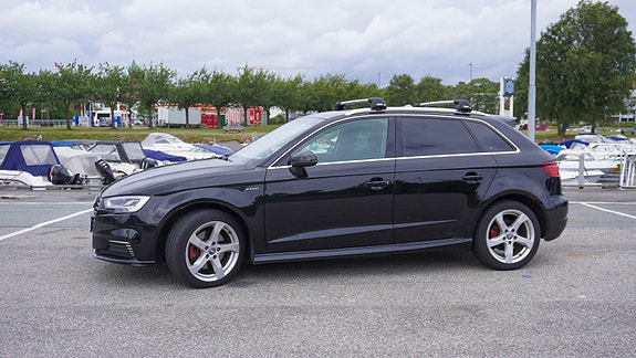Audi e-tron 2 of 24