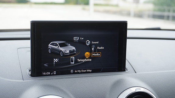 Audi e-tron 17 of 24