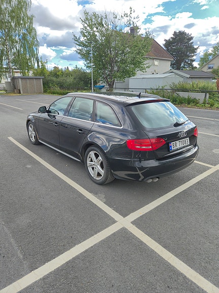 Audi A4 4 of 30