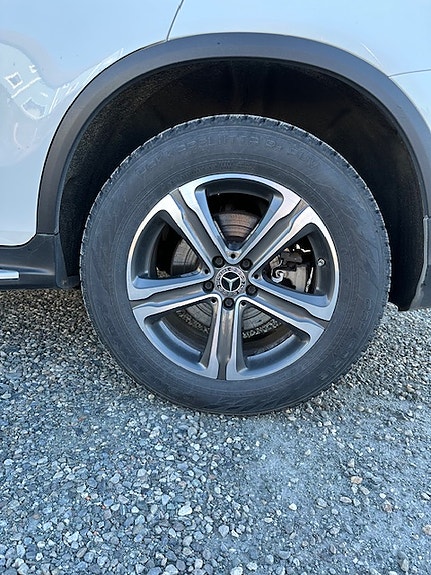 Mercedes-Benz GLC350 e 9 of 13