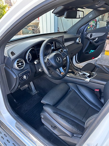 Mercedes-Benz GLC350 e 4 of 13