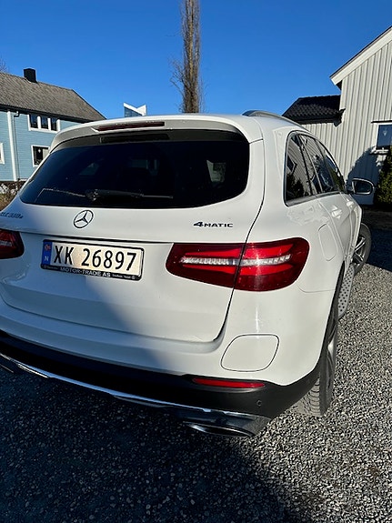Mercedes-Benz GLC350 e 7 of 13