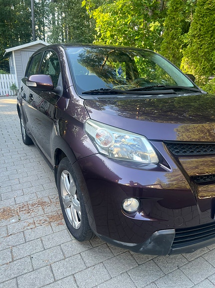 Toyota Urban Cruiser 4 of 16