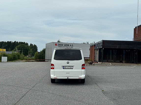 Volkswagen Caravelle 9 of 30