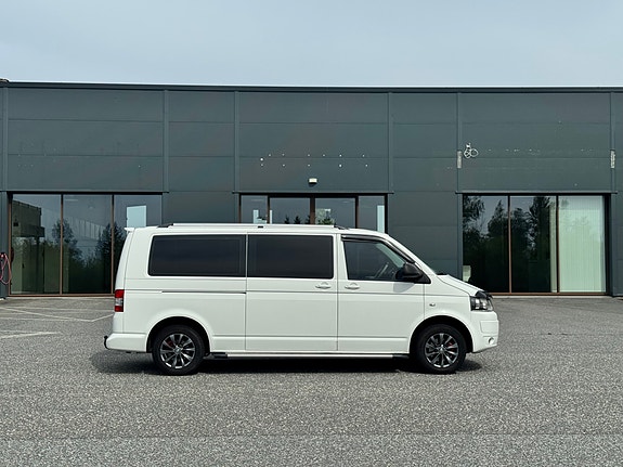 Volkswagen Caravelle 11 of 30