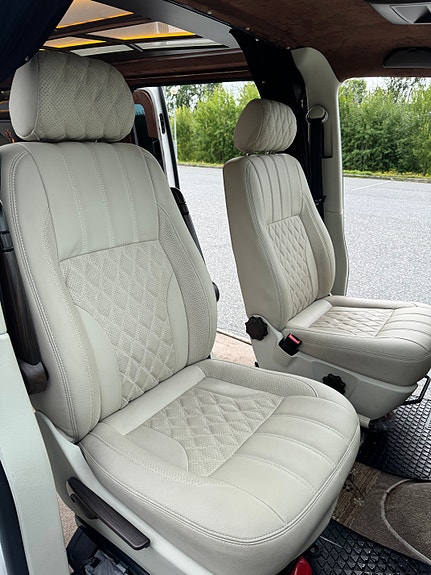Volkswagen Caravelle 20 of 30