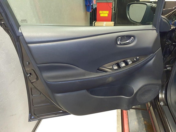 Nissan Leaf 11 of 25