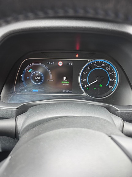 Nissan Leaf 13 of 25