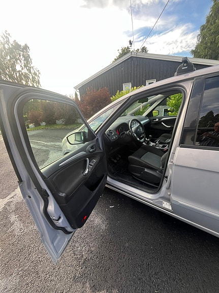Ford S-MAX 24 of 30