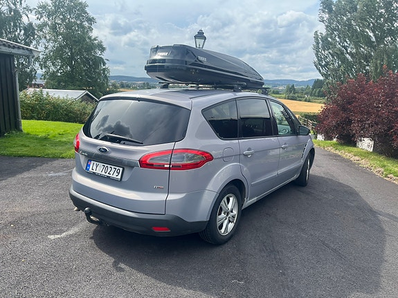 Ford S-MAX 4 of 30