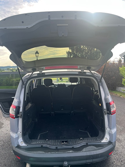 Ford S-MAX 19 of 30