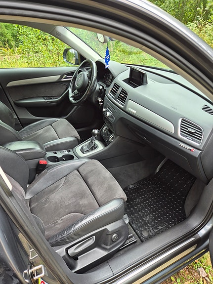 Audi Q3 7 of 12