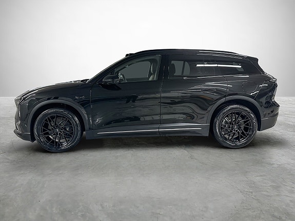 NIO EL6 2 of 27