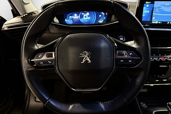 Peugeot e-2008 27 of 30