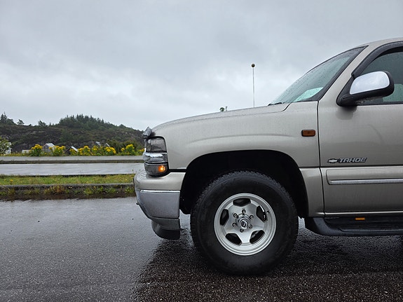 Chevrolet Tahoe 3 of 26
