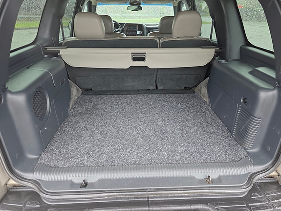 Chevrolet Tahoe 14 of 26