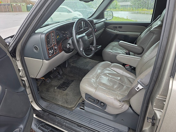 Chevrolet Tahoe 11 of 26