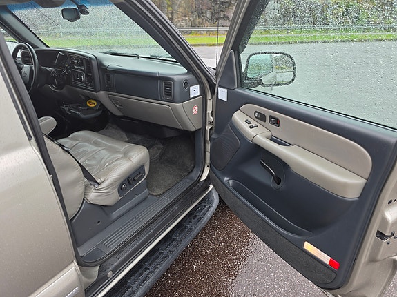 Chevrolet Tahoe 17 of 26