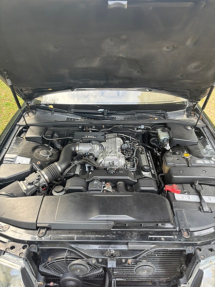 Lexus LS400 19 of 19