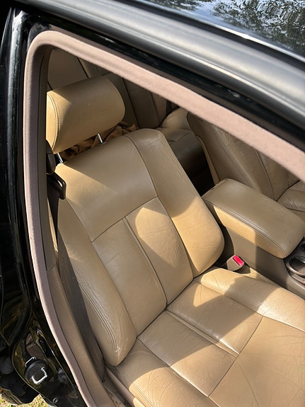 Lexus LS400 15 of 19