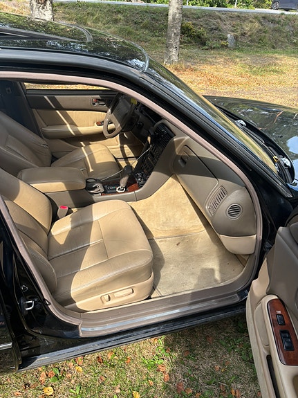 Lexus LS400 14 of 19