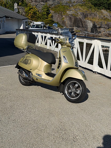 Vespa GTS 300 23 of 24