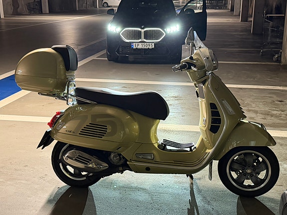 Vespa GTS 300 28 of 28