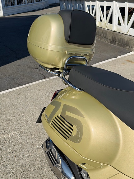 Vespa GTS 300 22 of 24