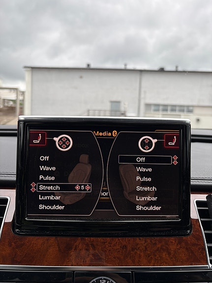 Audi A8 16 of 27