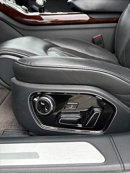 Audi A8 12 of 27