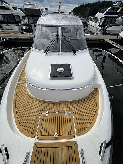 Velholdt og strøken Nimbus 31 Nova 20 of 30