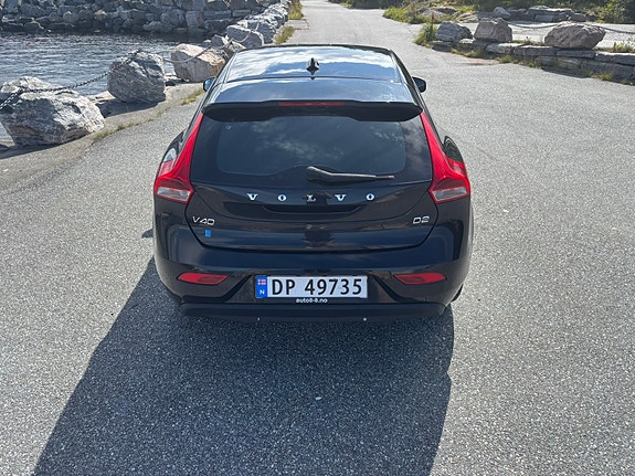 Volvo V40 6 of 16