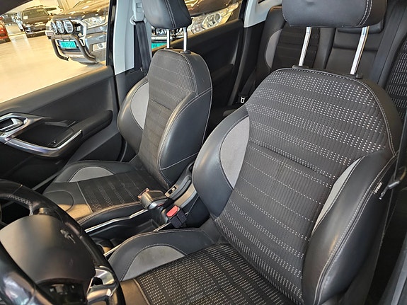 Peugeot 2008 8 of 22