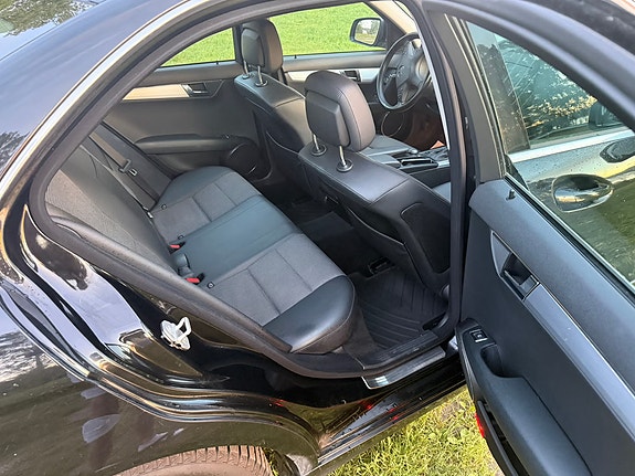 Mercedes-Benz C220 d 6 of 11