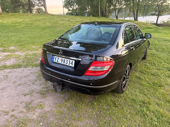 Mercedes-Benz C220 d 10 of 11