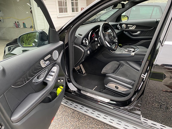 Mercedes-Benz GLC350 e 7 of 11